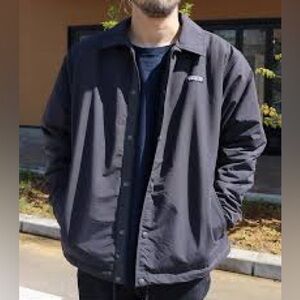 Size Medium Patagonia Men's Lined Isthmus Coaches Jacket ink black